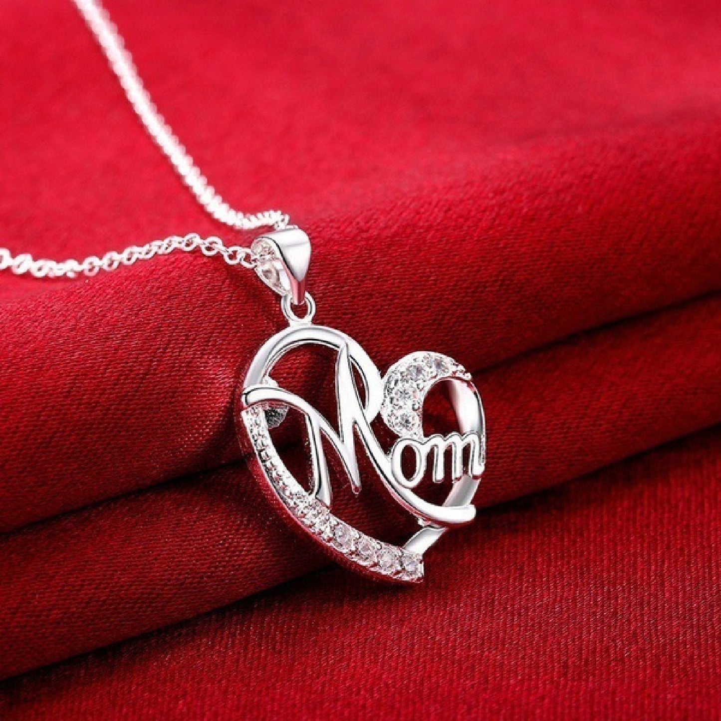 Silver Mother's Day Beauty Heart-Shaped Necklace